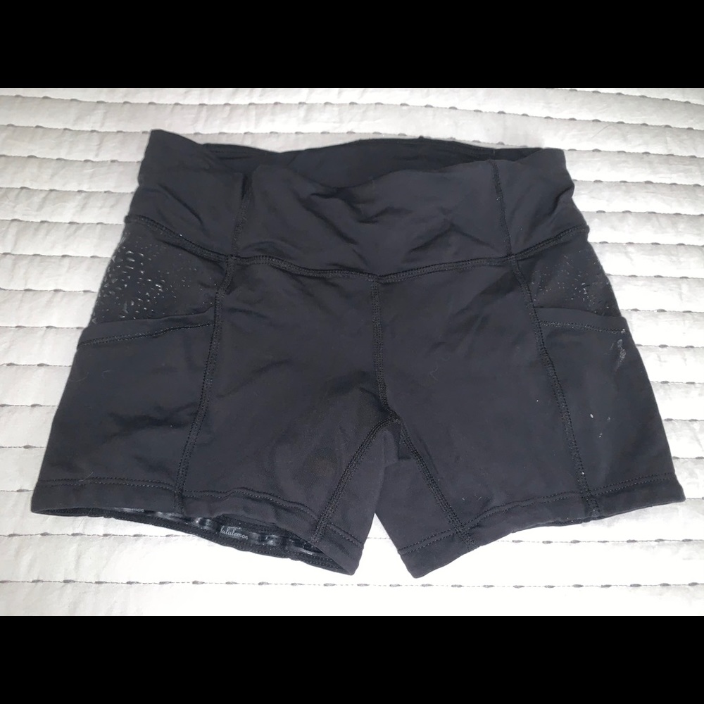 Size 4 Lululemon shorts